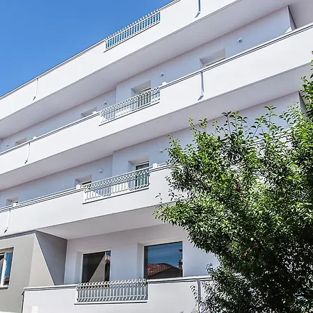 Evo Boutique & Hotell 3*